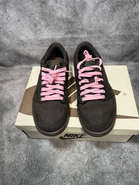 Size 5.5 | Jordan 1 Travis Scott With Box | Pre-Owned main image 5